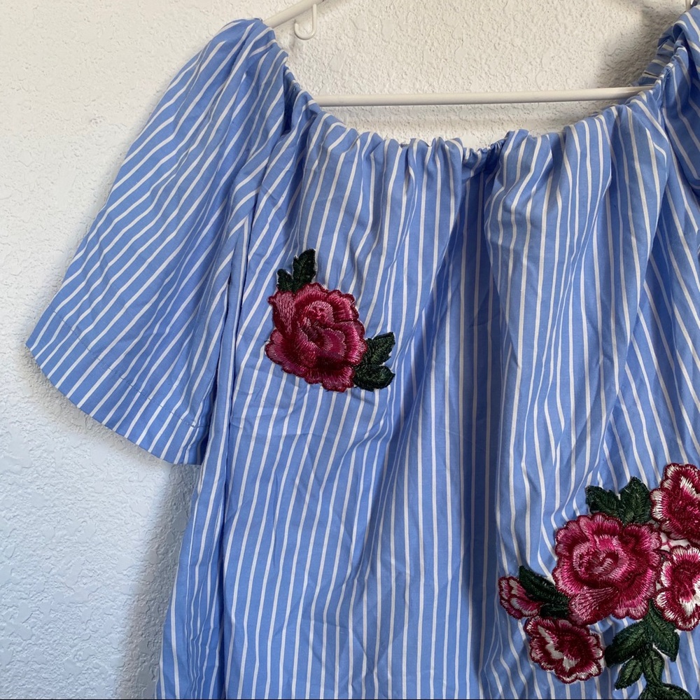 Beautiful off-the-shoulder top! - Picture 3 of 8